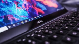 Dell Laptop Screen is Black But Keyboard Lit Up Read more about the article Dell Laptop Screen is Black But Keyboard Lit Up
