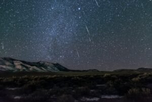Meteor Showers: An Unforgettable Experience Read more about the article Meteor Showers: An Unforgettable Experience